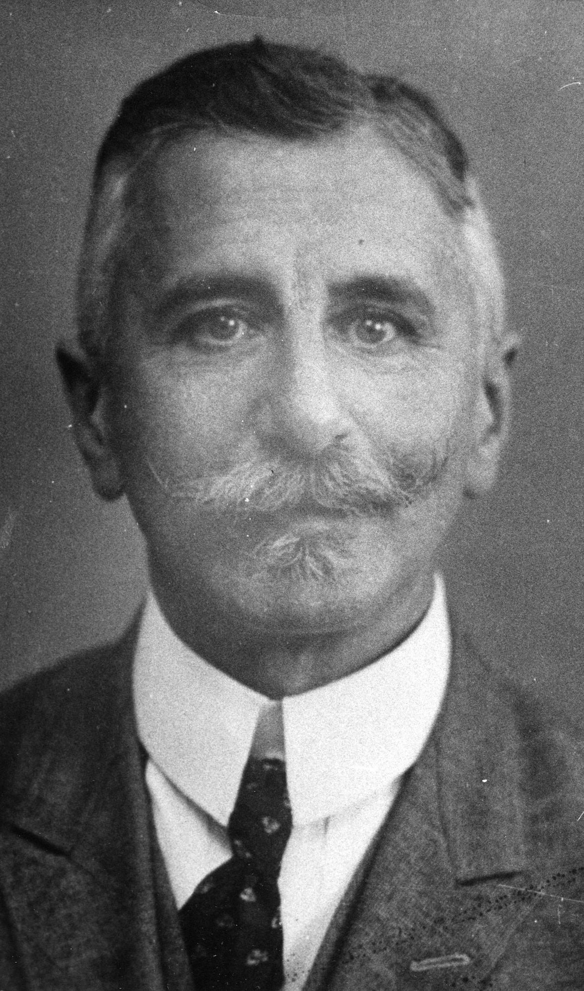 Poļu fizikālķīmiķis Mečislavs Centneršvērs (1874 – 1944) (LU Muzeja arhīvs) Poļu fizikālķīmiķis Mečislavs Centneršvērs (1874 – 1944) (LU Muzeja arhīvs)
