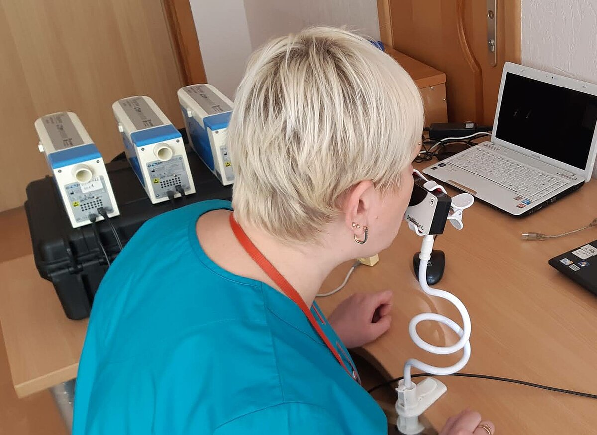 Publicitātes foto. Iekārtas testēšana projektā Sniffphone Iekārtas testēšana projektā Sniffphone