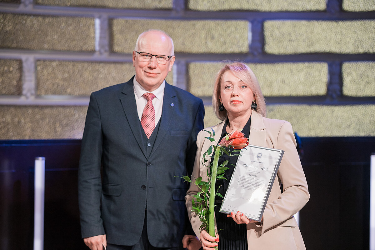 Rektora pateicība – LU Humanitāro zinātņu fakultātes izpilddirektorei Intai Briedei.