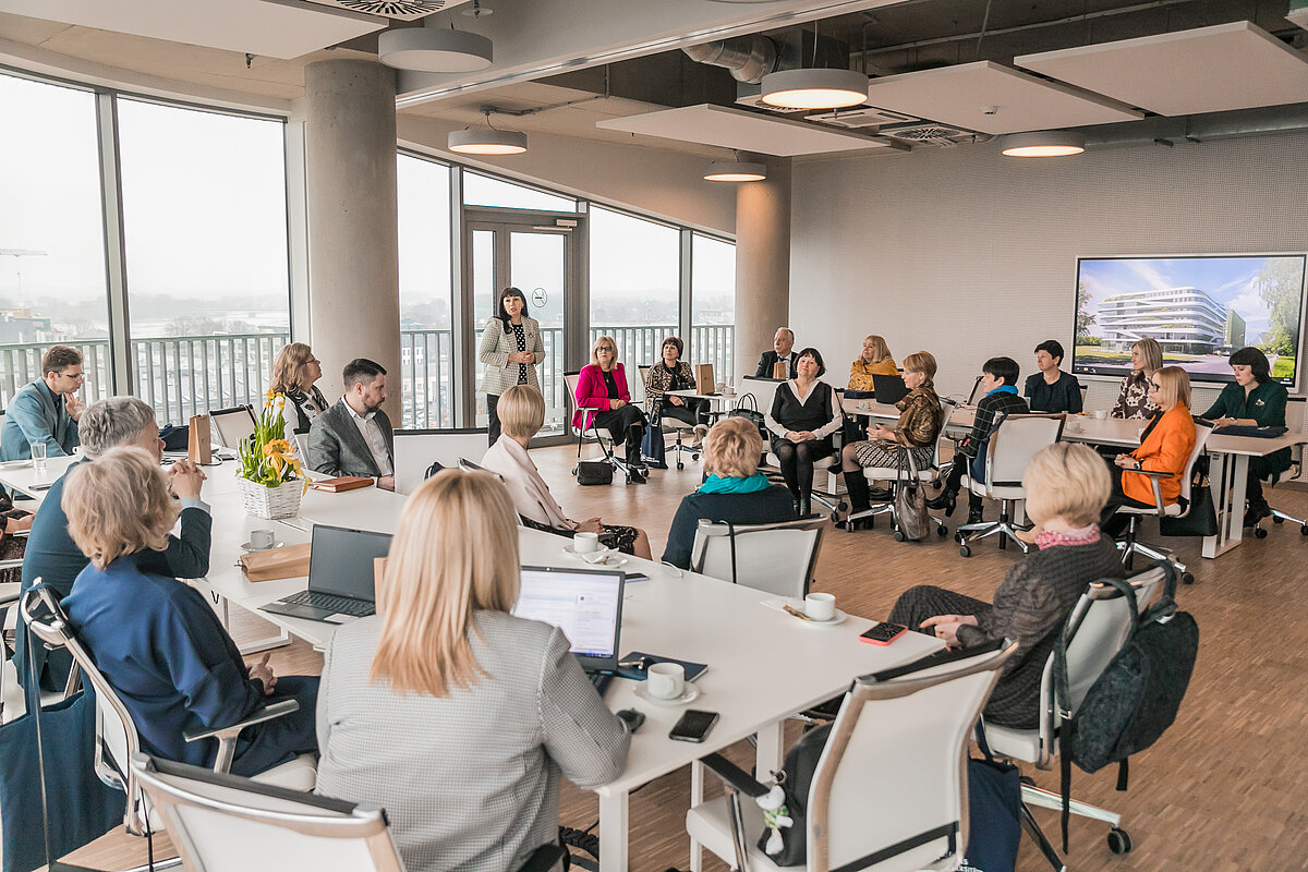 Ventspils pašvaldības un izglītības iestāžu pārstāvju vizīte LU Akadēmiskajā centrā. © Foto: Toms Grīnbergs, LU Komunikācijas departaments