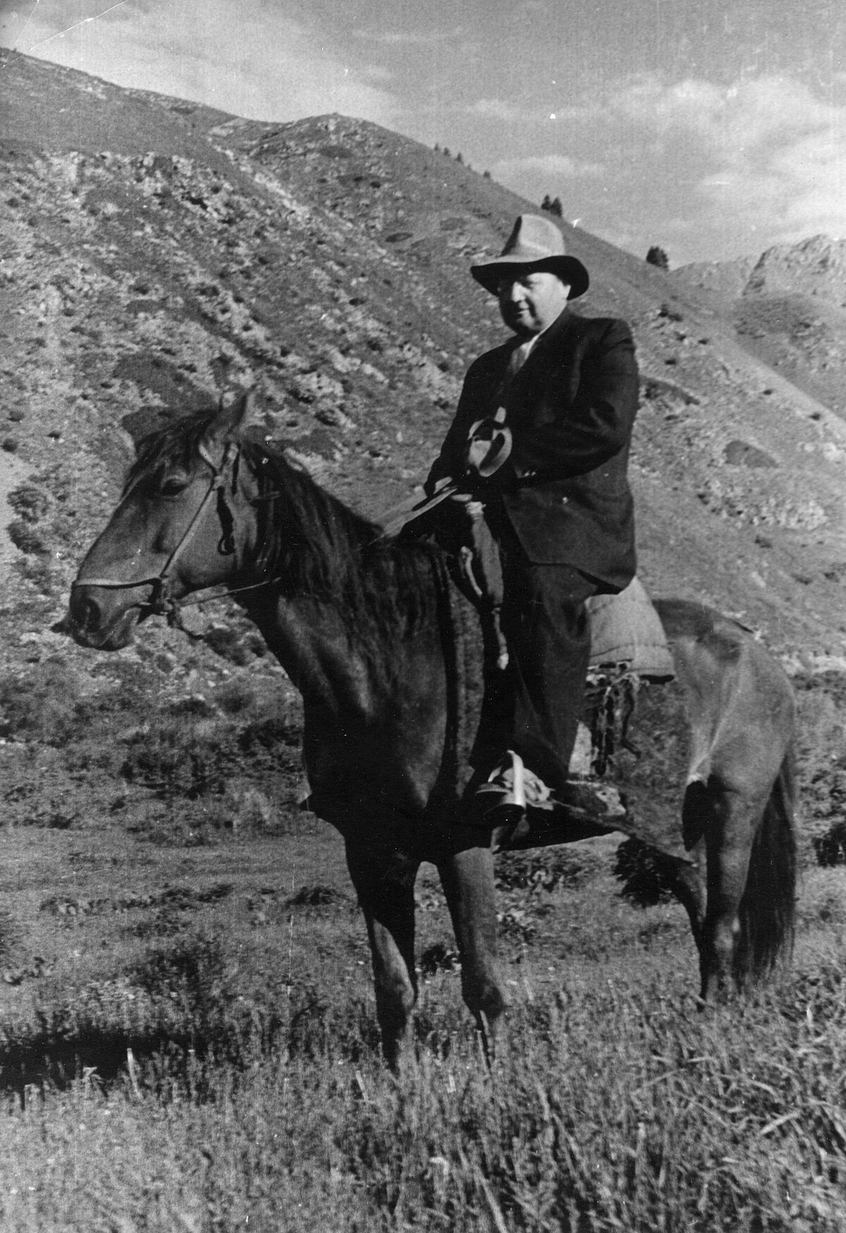 Jānis Lūsis 1962. gadā, Vidusāzijā. Foto: LU Muzeja krājums Jānis Lūsis 1962. gadā, Vidusāzijā. Foto: LU Muzeja krājums