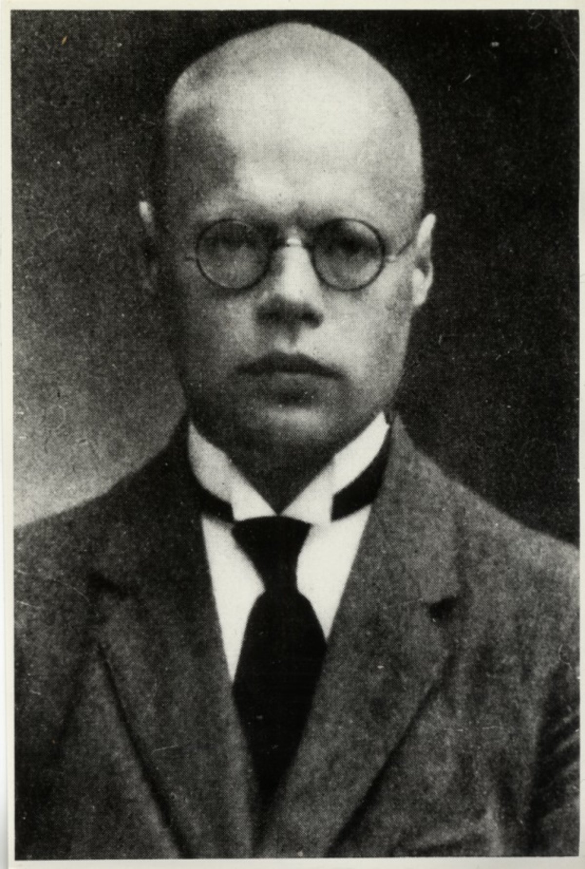 Latviešu botāniķis un iedzimtības pētnieks Aleksandrs Zāmelis (LU Botānikas muzeja arhīvs) Latviešu botāniķis un iedzimtības pētnieks Aleksandrs Zāmelis (LU Botānikas muzeja arhīvs)