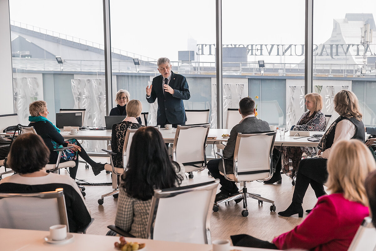 Ventspils pašvaldības un izglītības iestāžu pārstāvju vizīte LU Akadēmiskajā centrā. © Foto: Toms Grīnbergs, LU Komunikācijas departaments