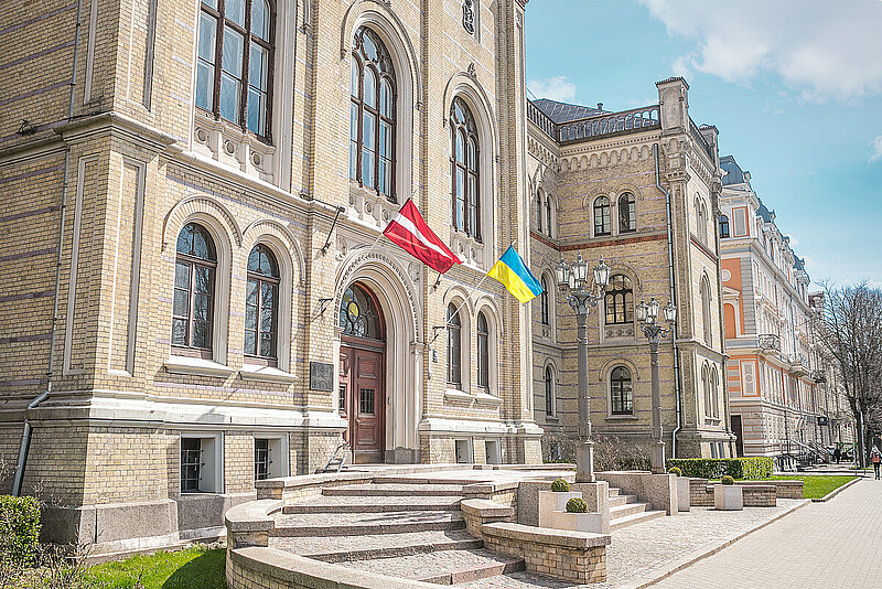Monreālas universitātes profesora lekcija par valodas politikas ekonomiskajiem aspektiem