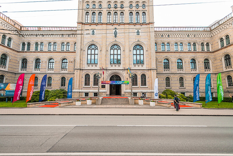 LU HZF starptautiskajā novērtējumā vērtēta kā Latvijas humanitāro zinātņu balsts