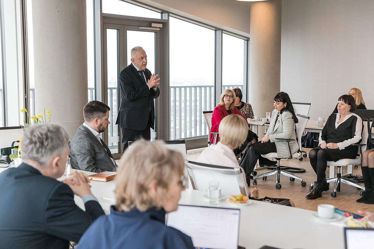 Ventspils pašvaldības un izglītības iestāžu pārstāvju vizīte LU Akadēmiskajā centrā. © Foto: Toms Grīnbergs, LU Komunikācijas departaments