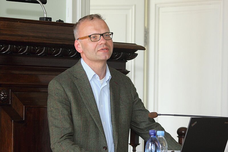 Sēru vests: mūžībā devies LU HZF Teoloģijas un reliģijpētniecības nodaļas profesors Valdis Tēraudkalns 