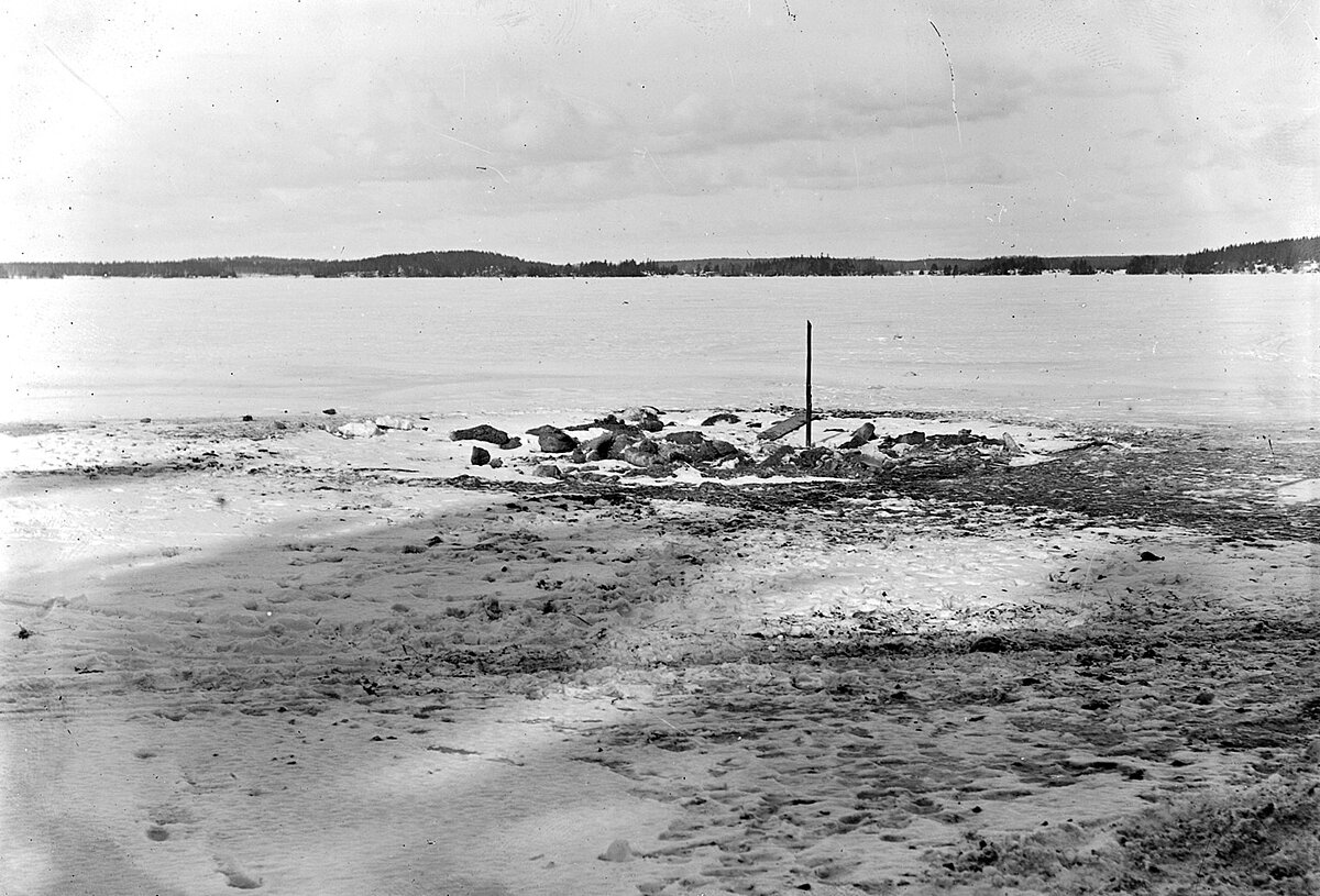 Bjurboles meteorīta krišanas vieta. Foto: no Jarkko Kettunen Meteorite Collection Bjurboles meteorīta krišanas vieta. Foto: no Jarkko Kettunen Meteorite Collection