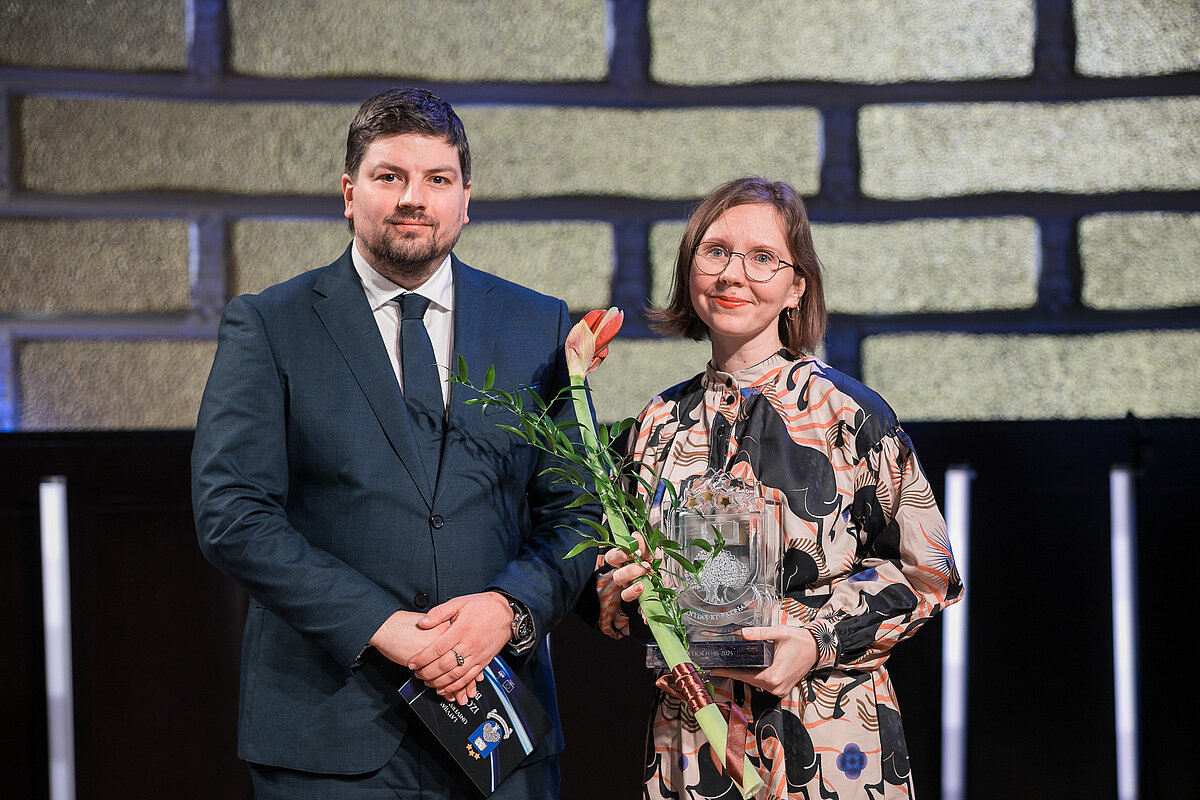 Gada doktore 2025 – jaunā doktore humanitārajās un mākslas zinātnēs, HZF Valodu un kultūru studiju doktora programmas absolvente Kitija Balcare.