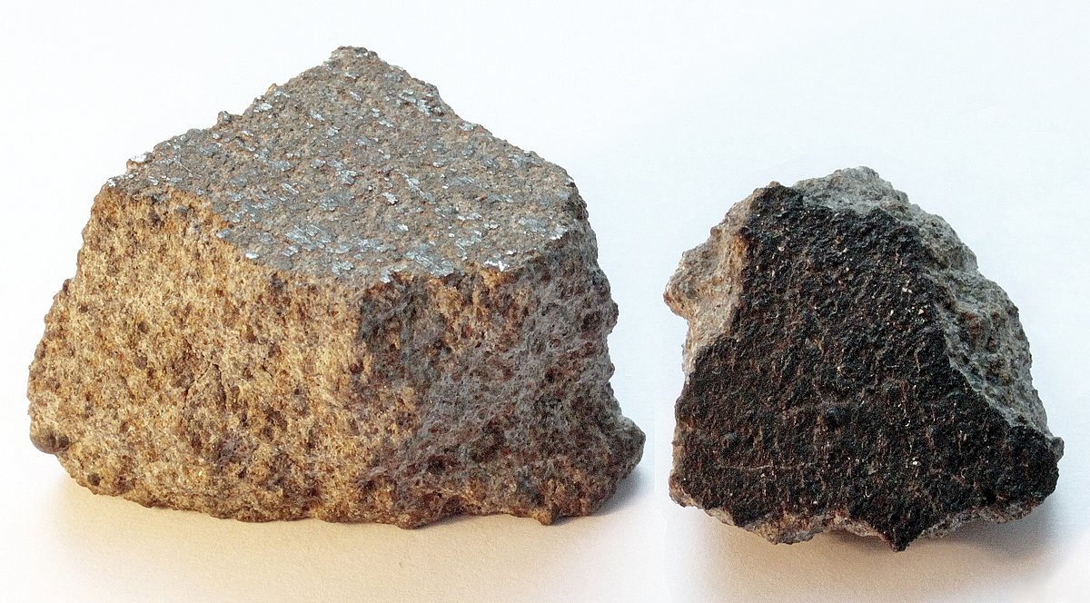 Baldones meteorīta fragmenti LU Muzeja meteorītu kolekcijā. I. Vilka foto Baldones meteorīta fragmenti LU Muzeja meteorītu kolekcijā. I. Vilka foto