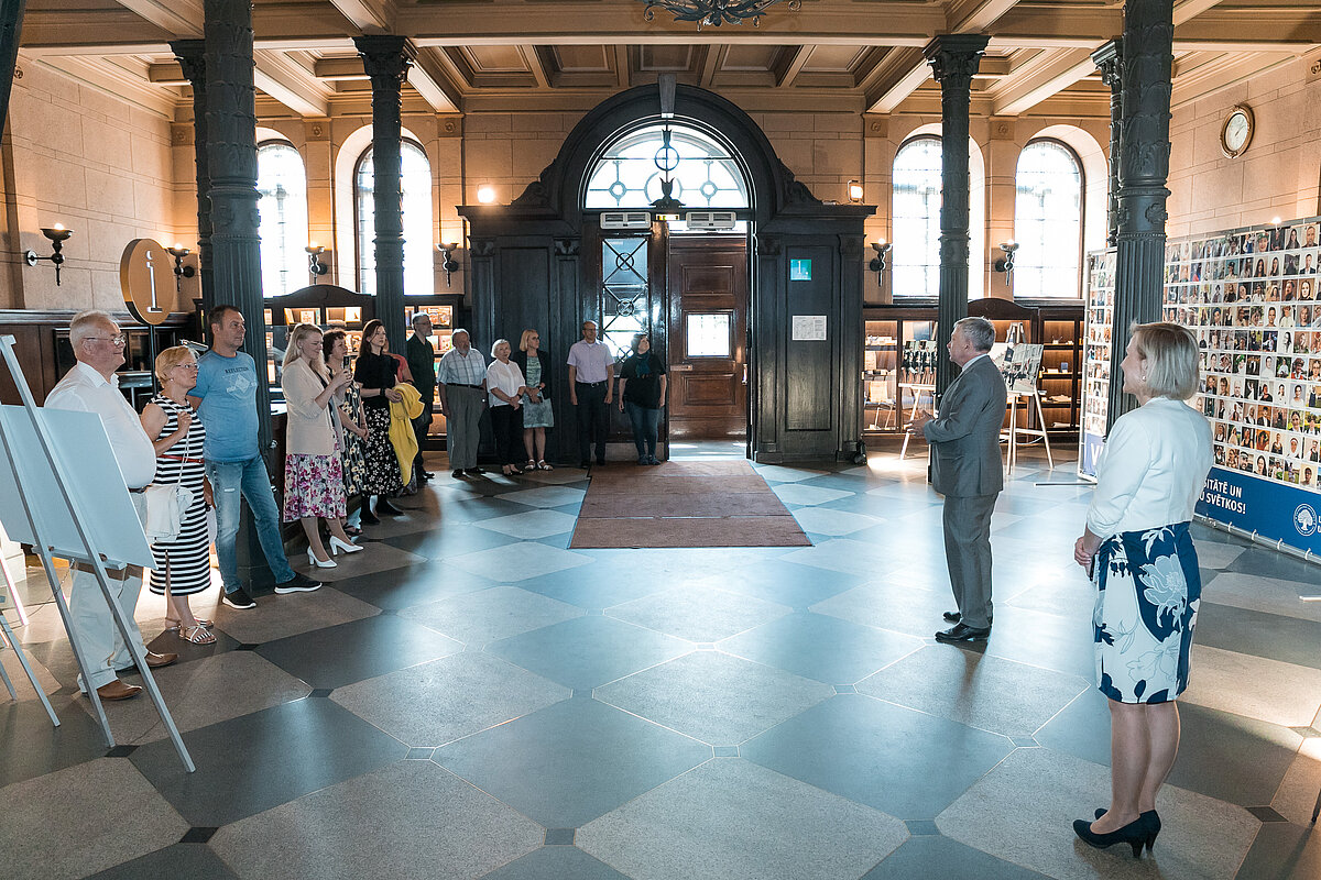 Foto izstāde "Vienoti Latvijas Universitātē un Dziesmu un Deju svētkos". Foto: Toms Grīnbergs